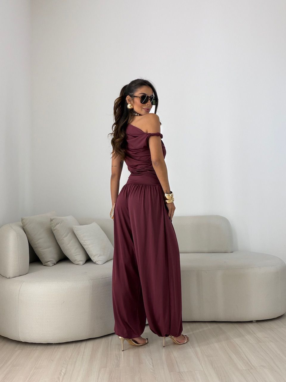 CALÇA DIANA DRAPEADA VINHO