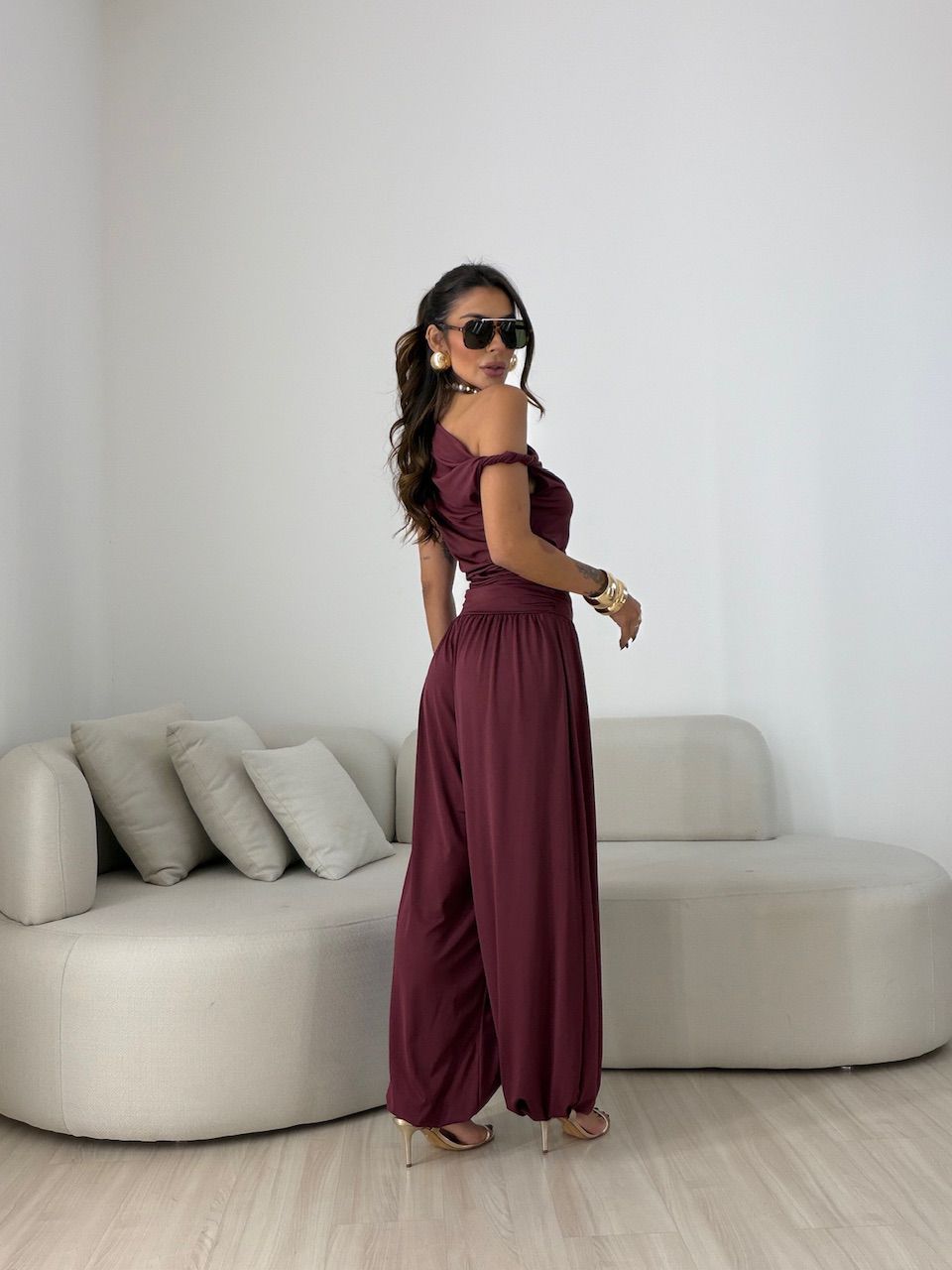 CALÇA DIANA DRAPEADA VINHO
