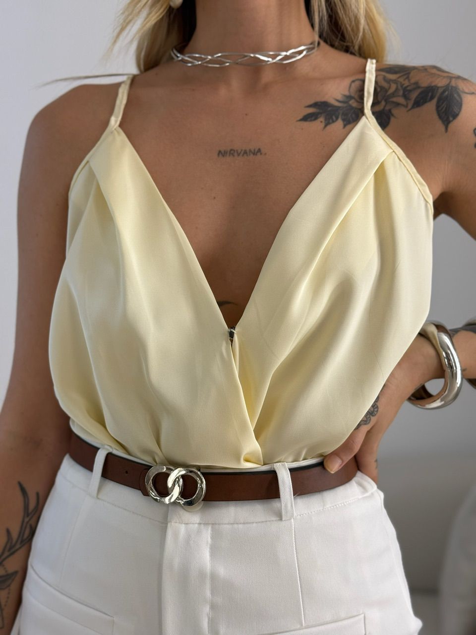 BODY VITORIA ALÇA YELLOW BUTTER