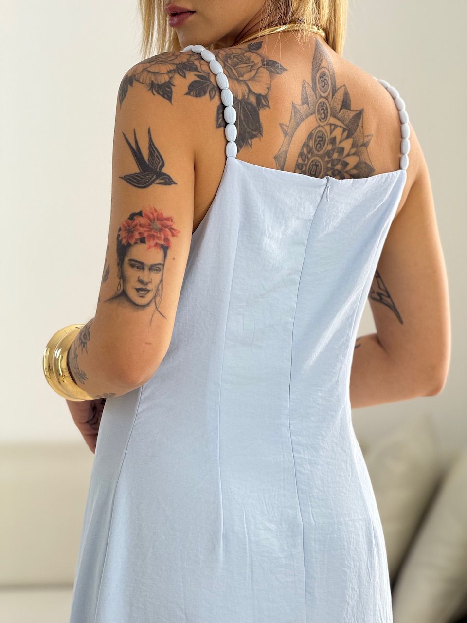 VESTIDO MAISA FENDA BABY BLUE