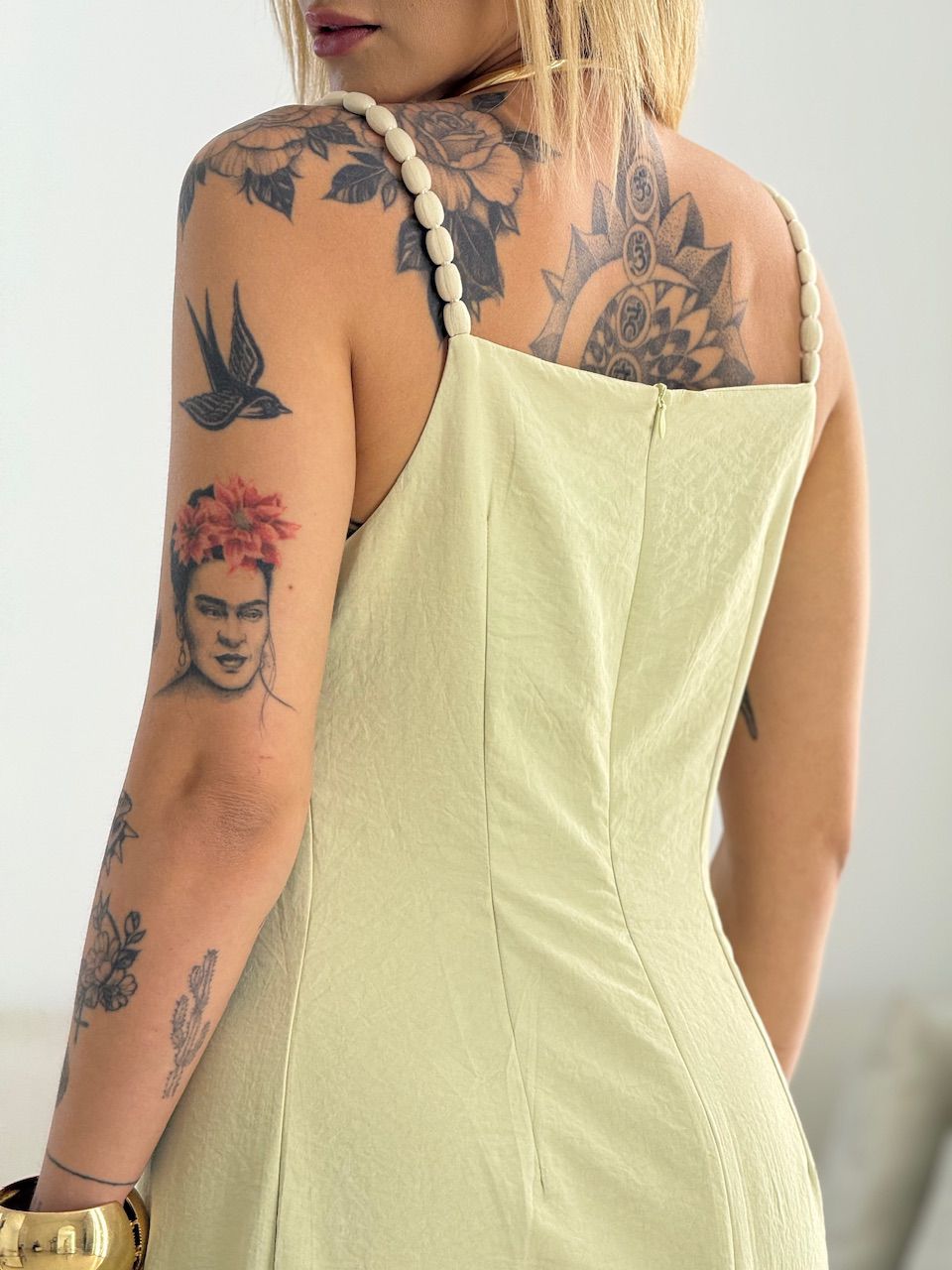 VESTIDO MAISA FENDA BABY GREEN