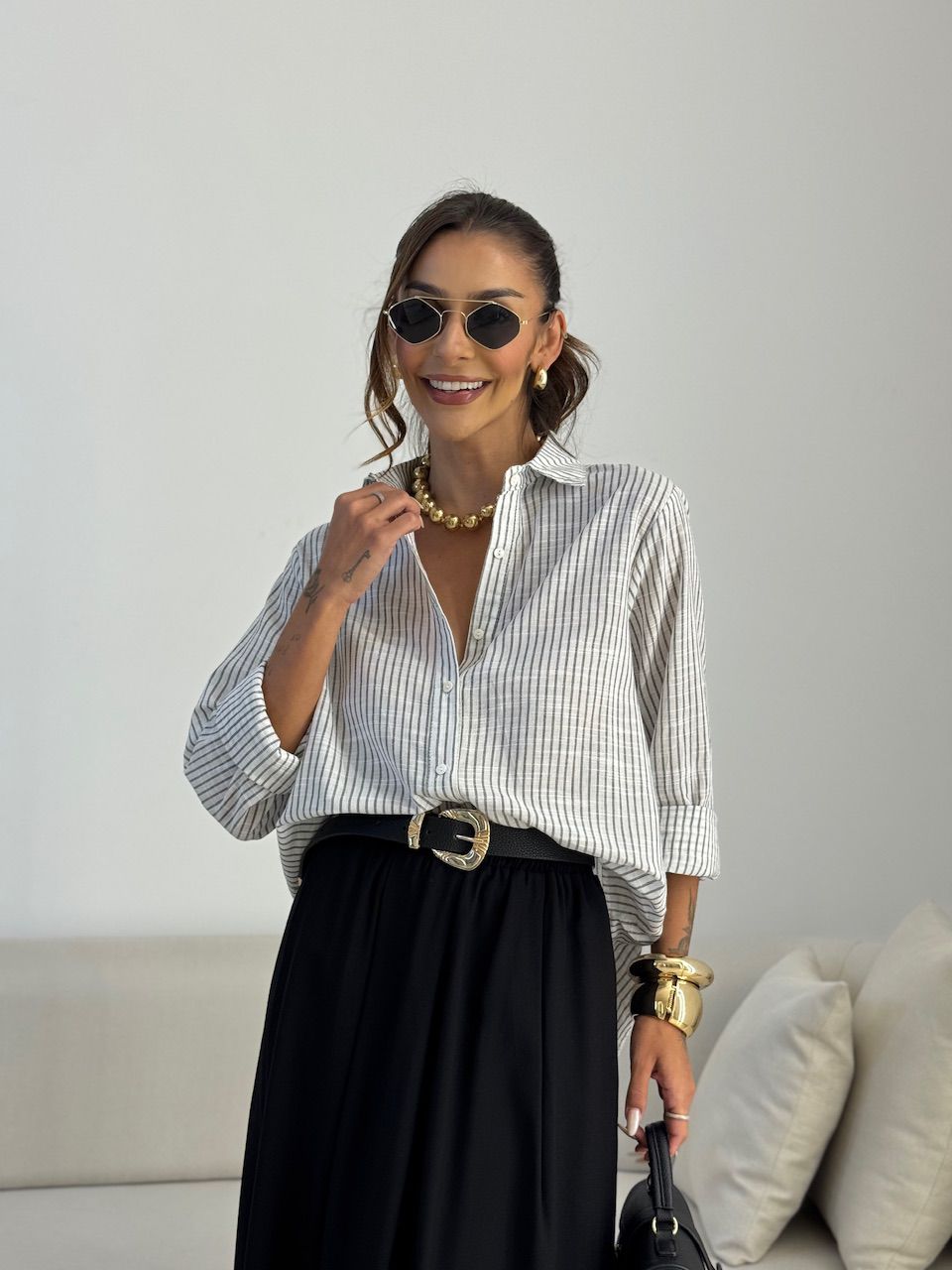 CAMISA ELAINE LISTRADA CINZA