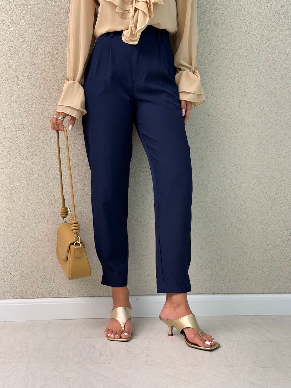 CALÇA KATARINE CENOURA MARINHO - 0076360055 - CAROLLA FERRARO