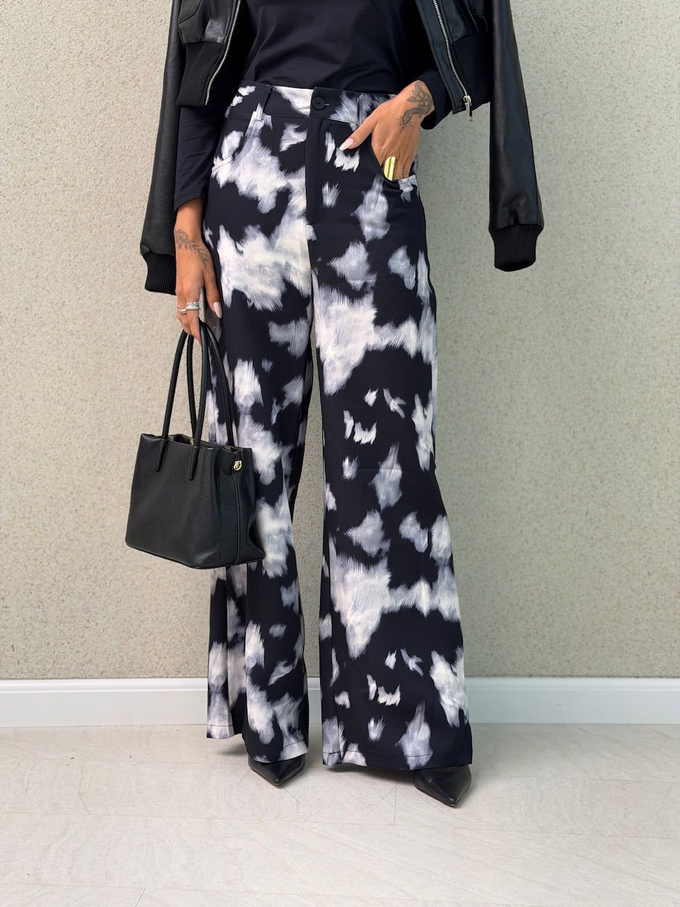 CALÇA MELINA VACA PRETA - 0076350033 - CAROLLA FERRARO