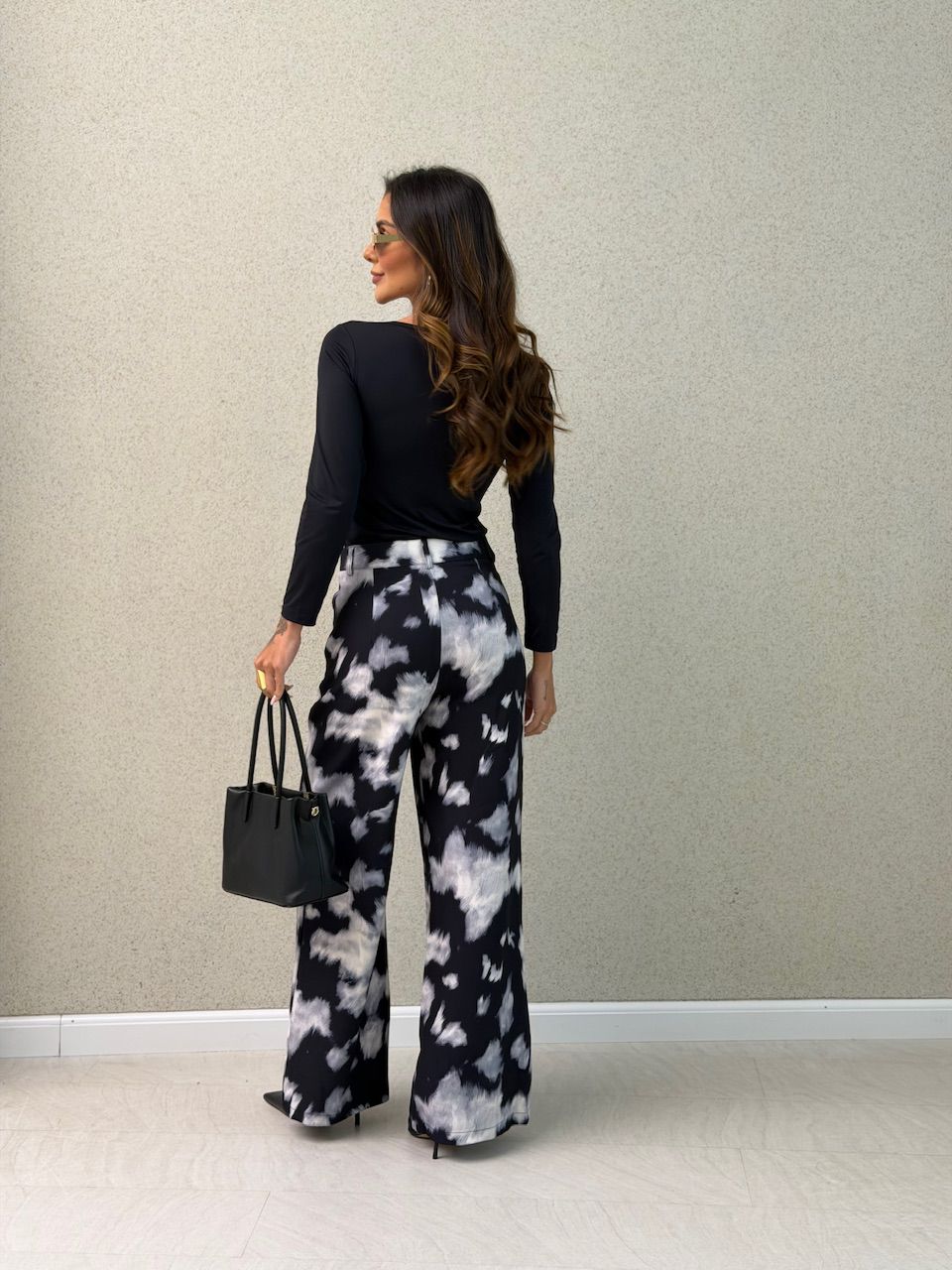 CALÇA MELINA VACA PRETA