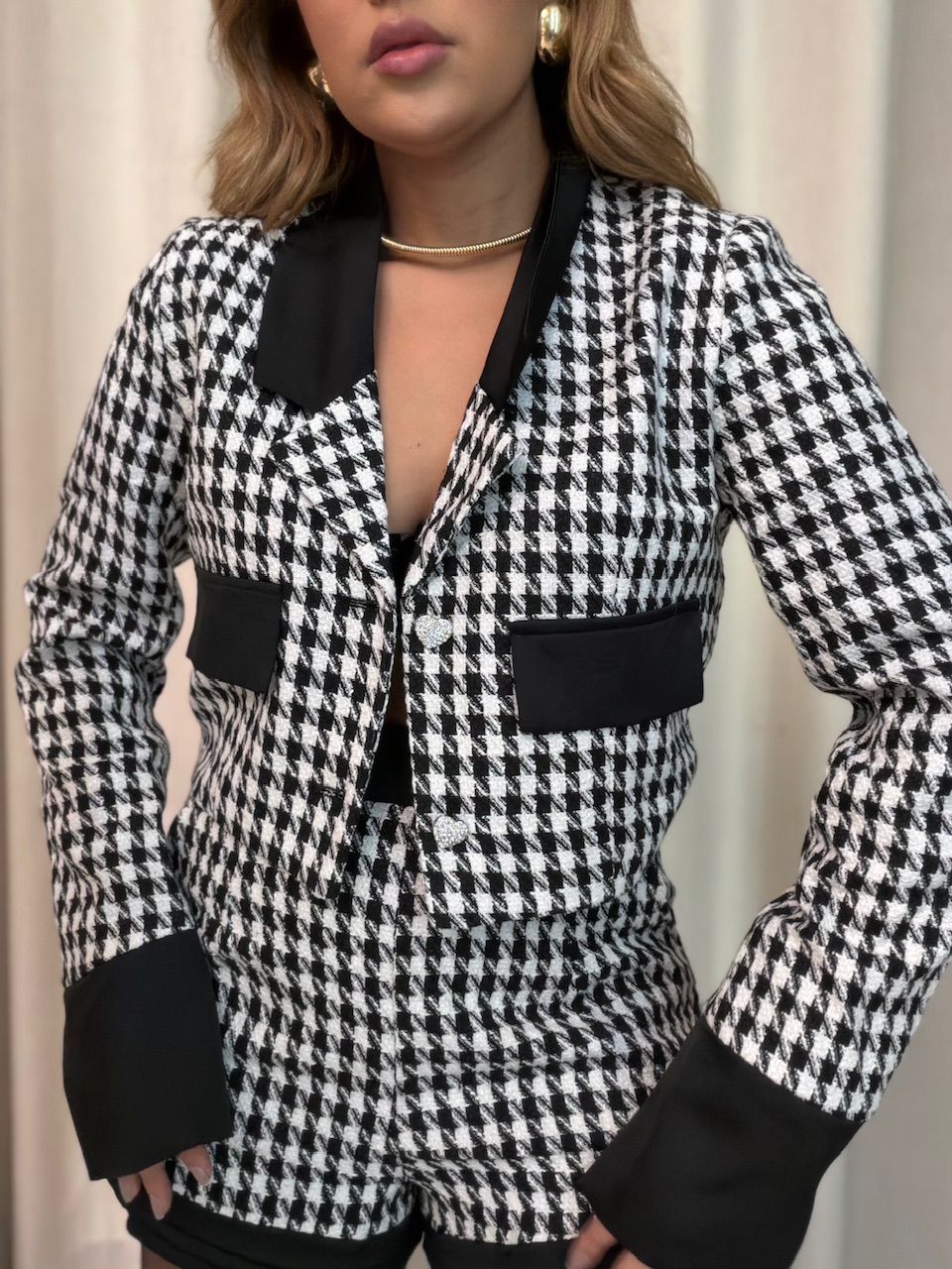 BLAZER LAURA PIED POULE PRETO/BRANCO - 0077450161 - CAROLLA FERRARO