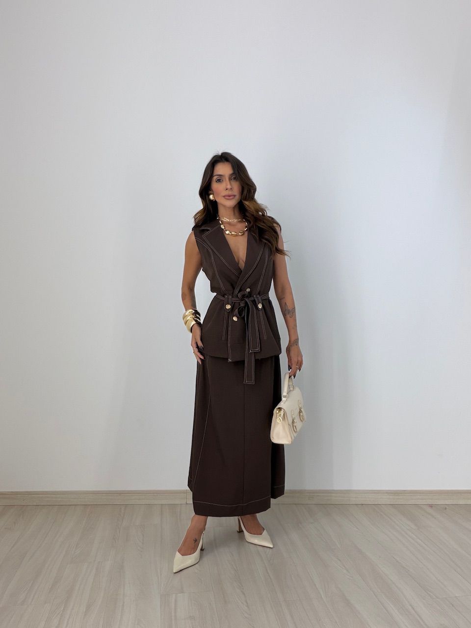CONJUNTO JADE SAIA MARROM