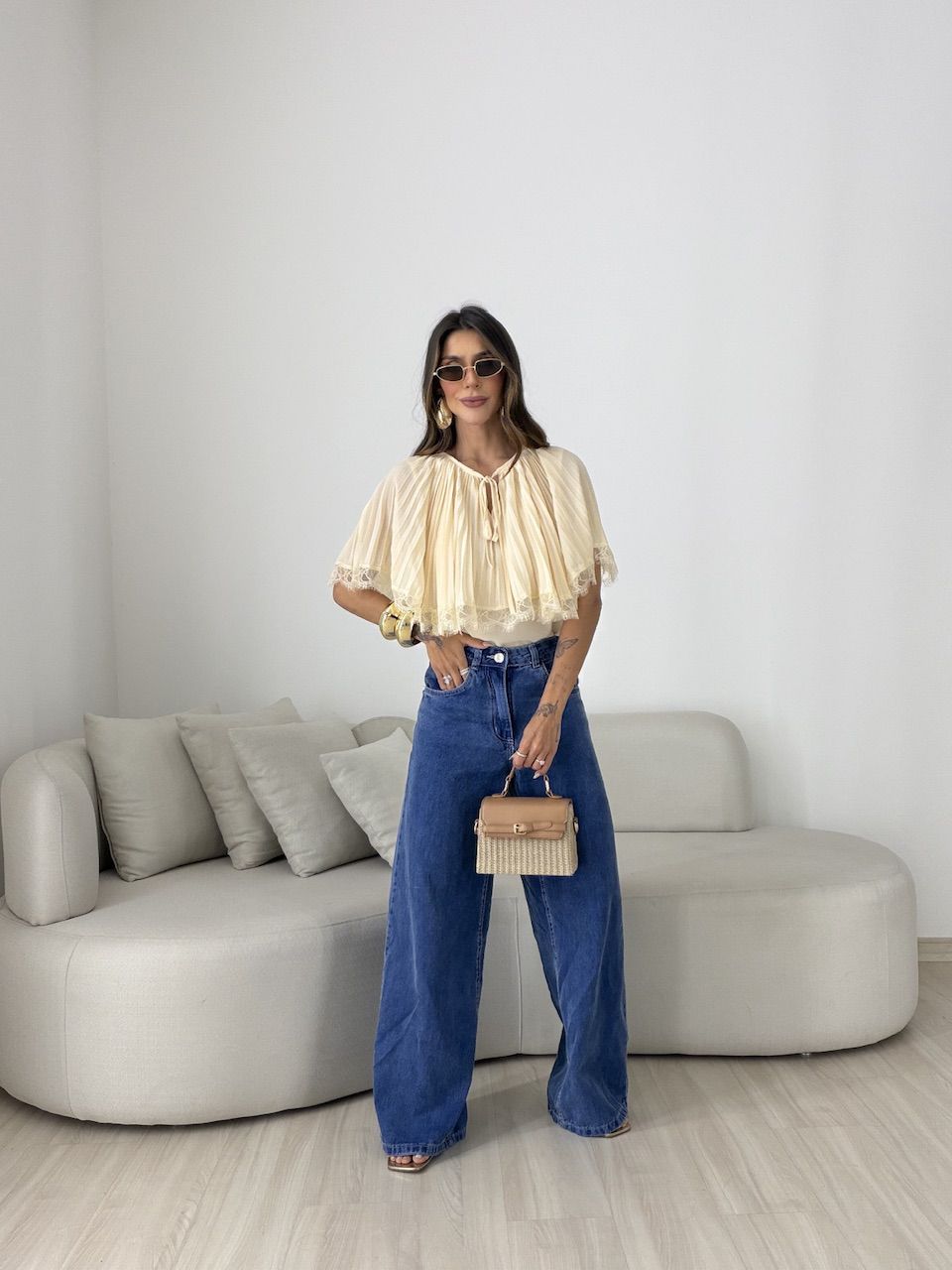 BLUSA BETINA PLISSADA CREME