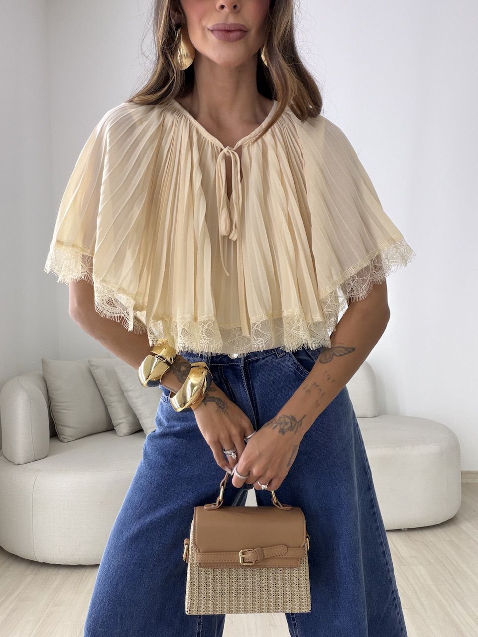 BLUSA BETINA PLISSADA CREME