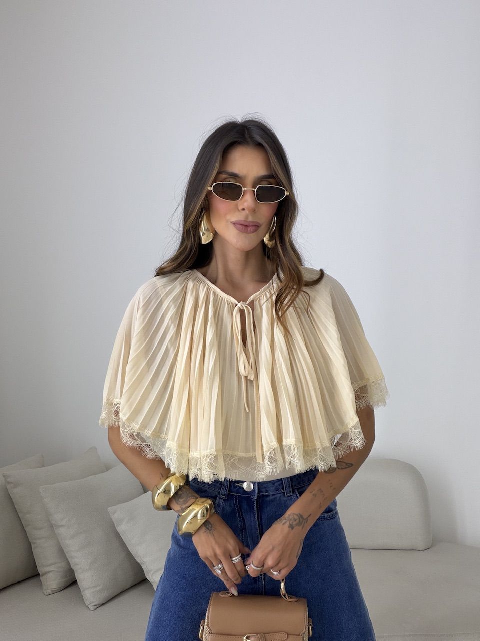 BLUSA BETINA PLISSADA CREME