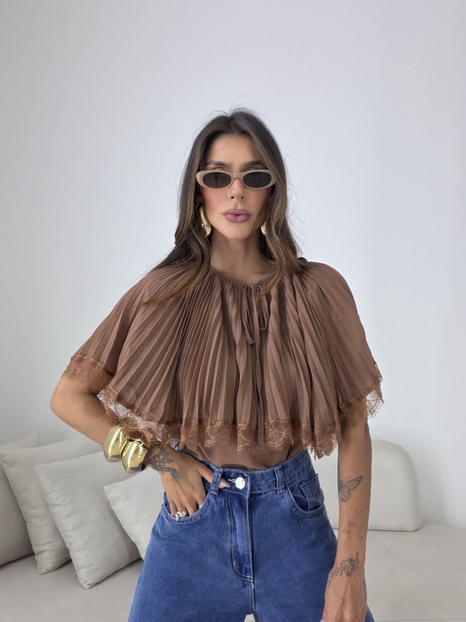 BLUSA BETINA PLISSADA MARROM