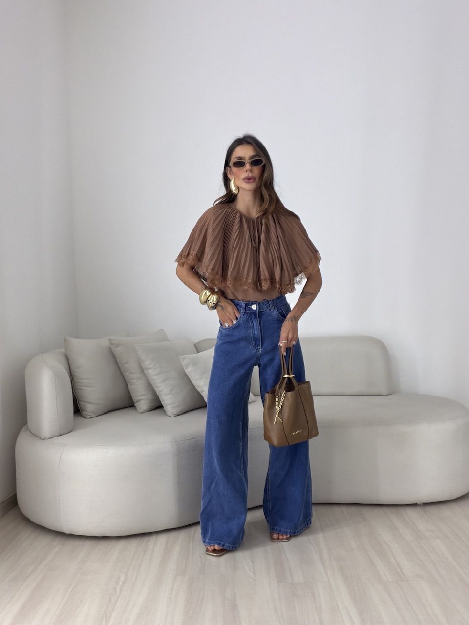 BLUSA BETINA PLISSADA MARROM