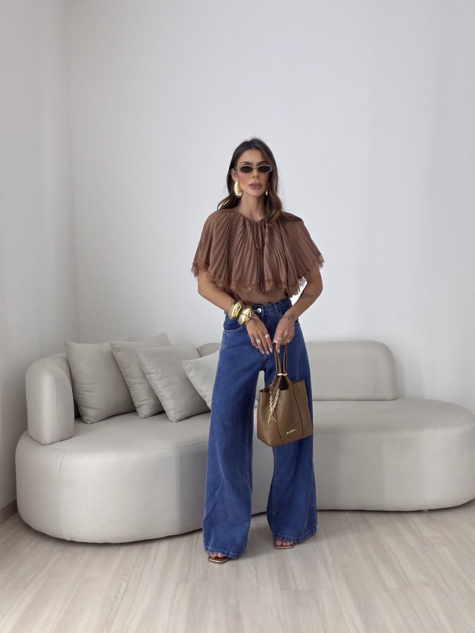 BLUSA BETINA PLISSADA MARROM