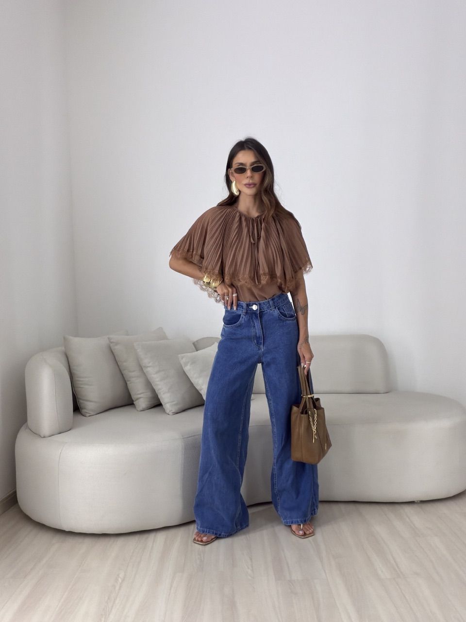 BLUSA BETINA PLISSADA MARROM