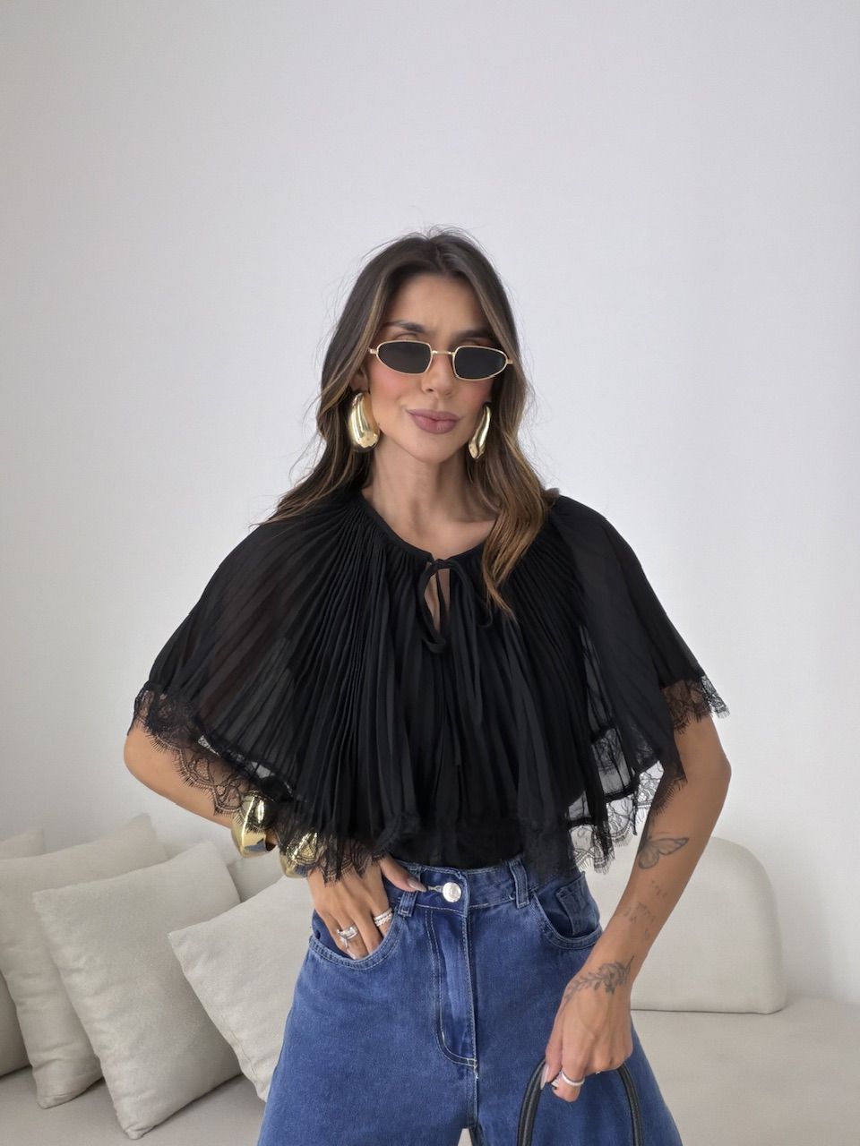 BLUSA BETINA PLISSADA PRETA - 0082080033 - CAROLLA FERRARO