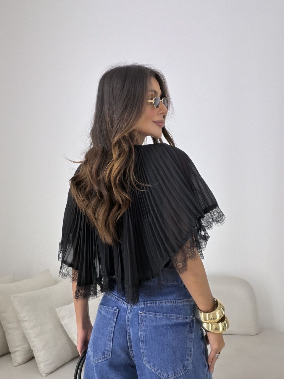 BLUSA BETINA PLISSADA PRETA