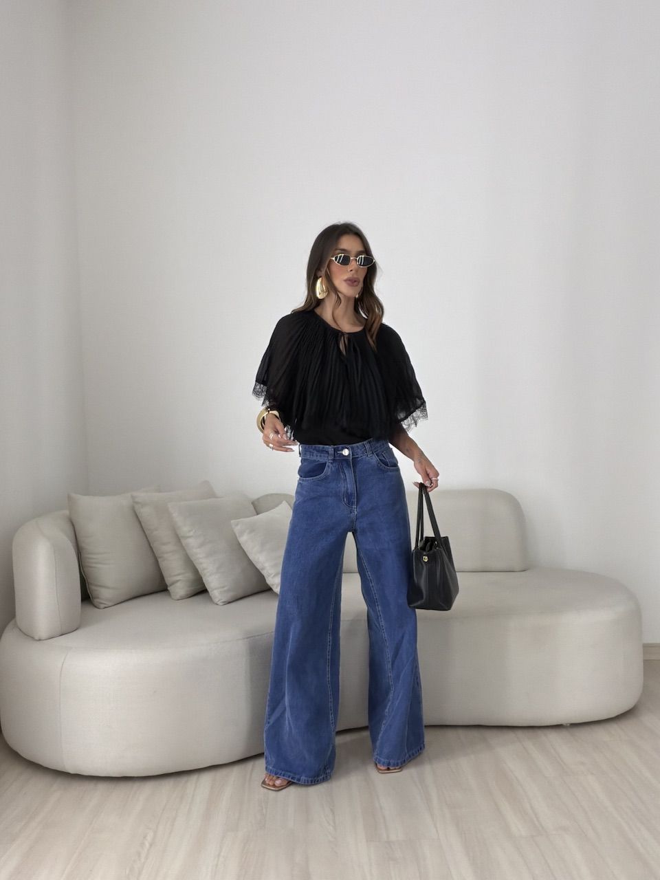 BLUSA BETINA PLISSADA PRETA