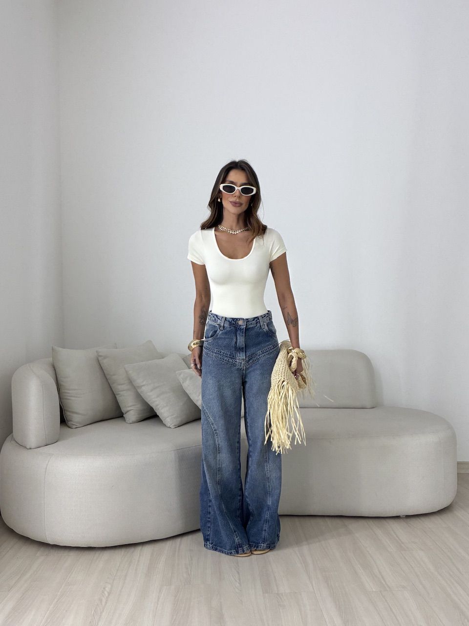 CALÇA ISIS RECORTES JEANS MÉDIO