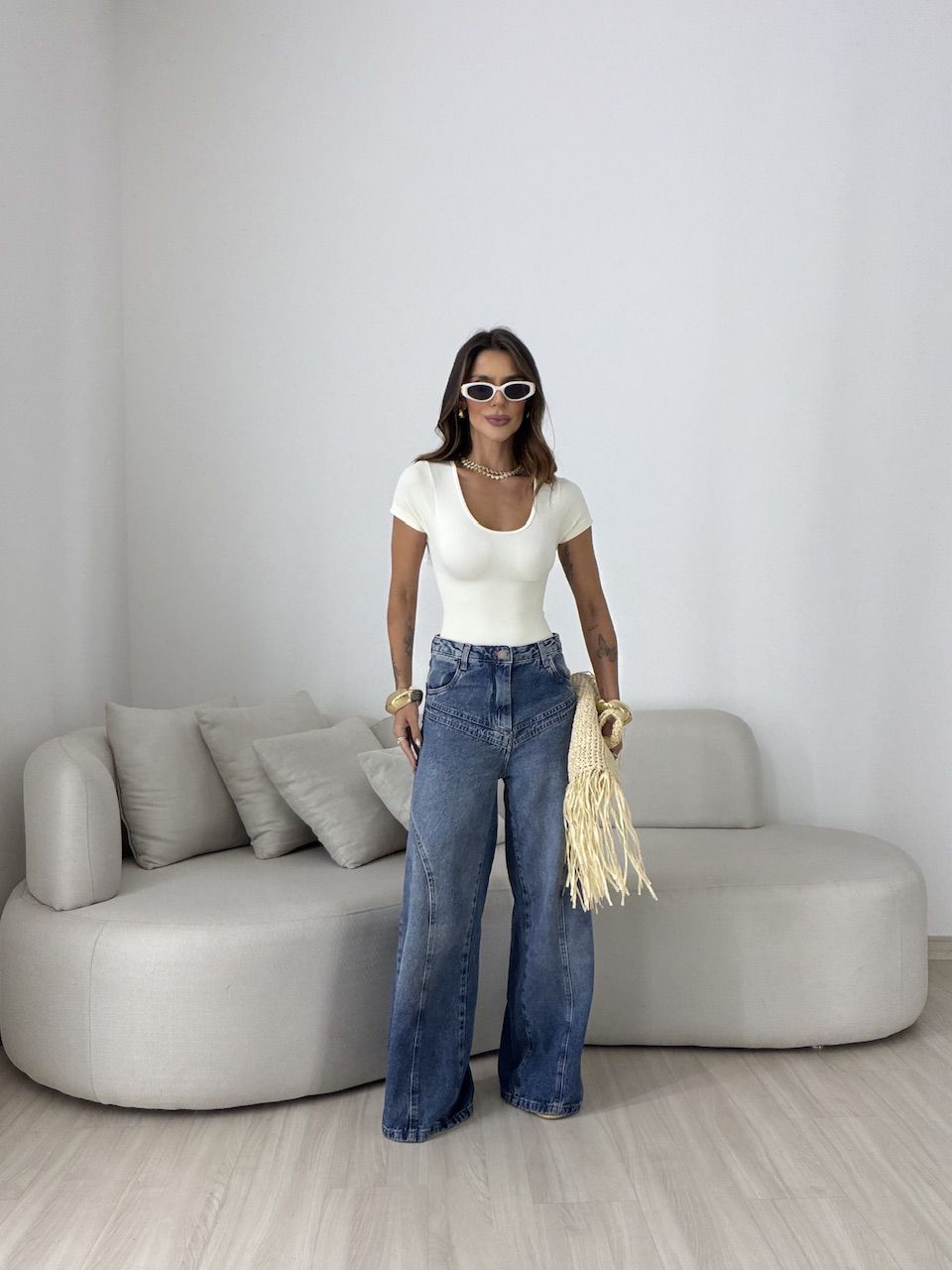 CALÇA ISIS RECORTES JEANS MÉDIO