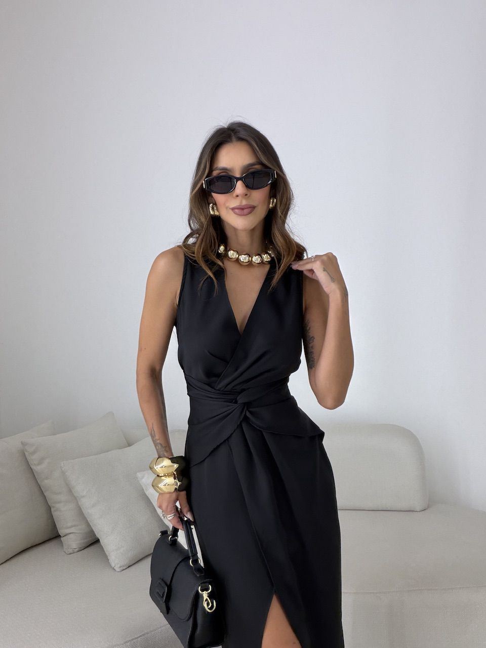 VESTIDO BELLA DECOTE PRETO