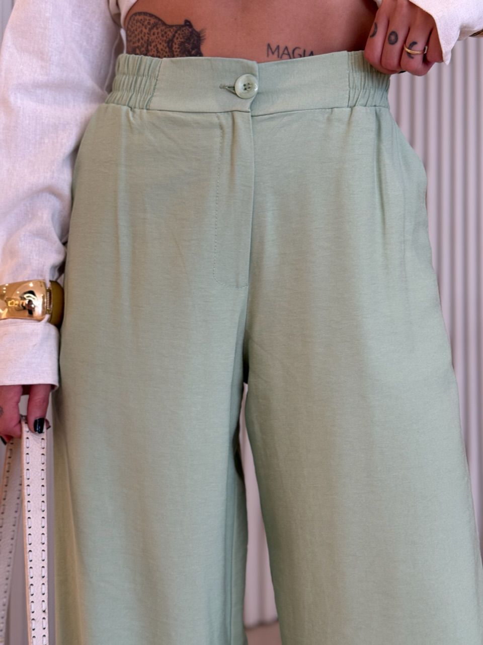 CALÇA REBECA PANTALONA VERDE.