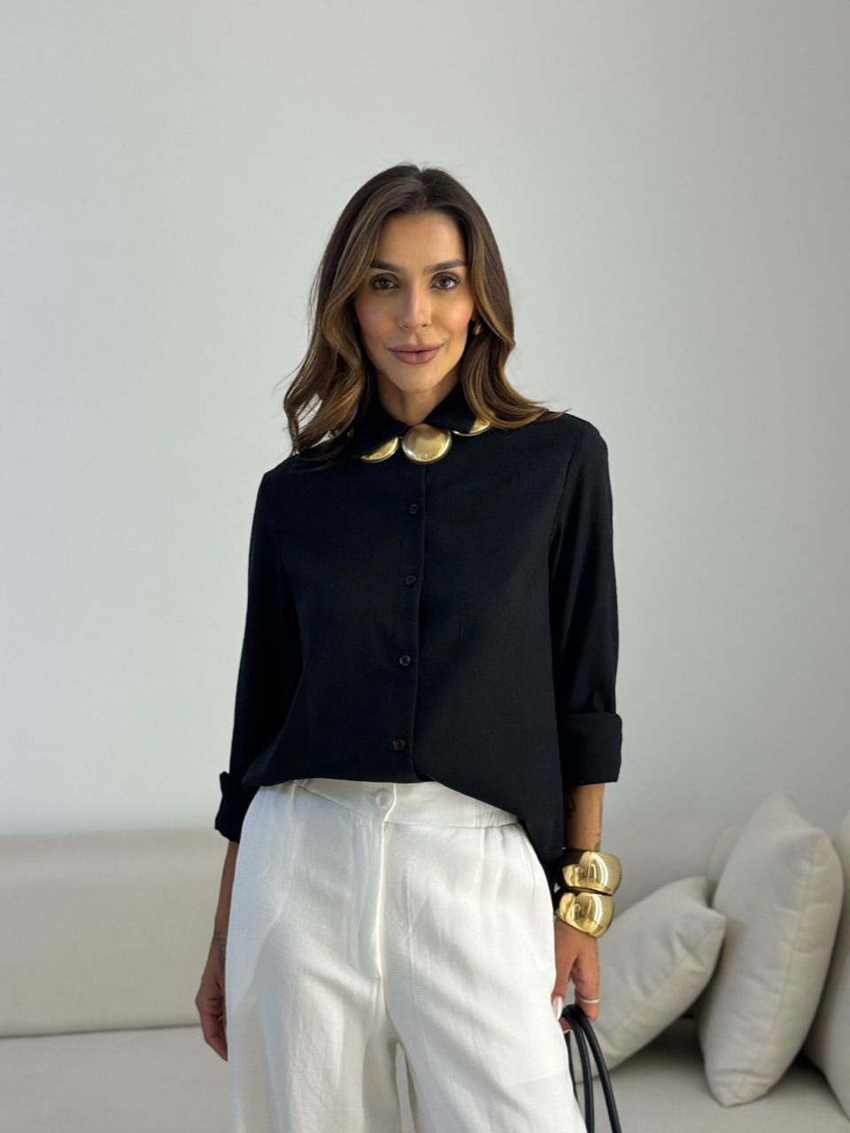 CAMISA DAFNE LINHO PRETA - 0072770033 - CAROLLA FERRARO