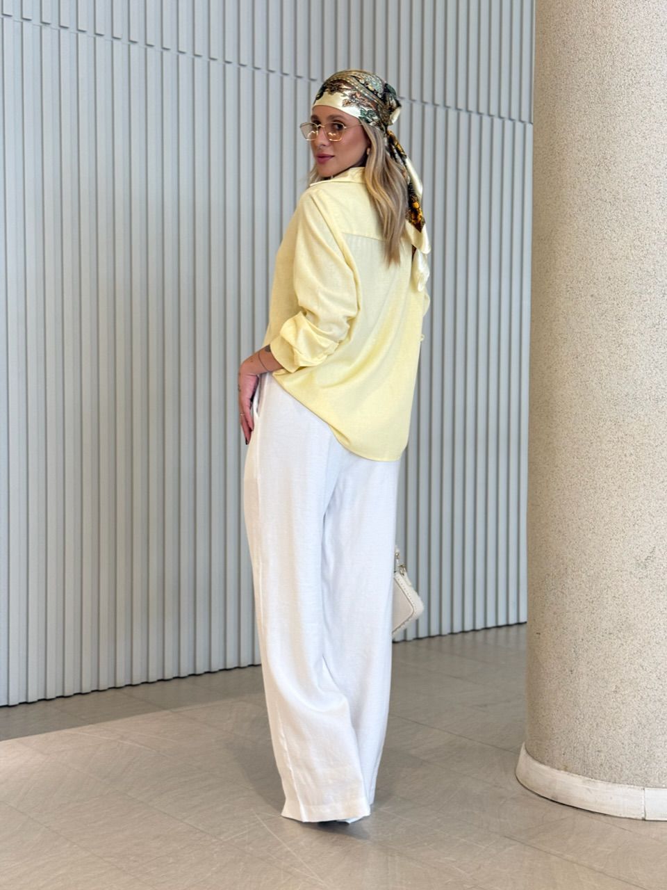 CAMISA DAFNE LINHO YELLOW BUTTER