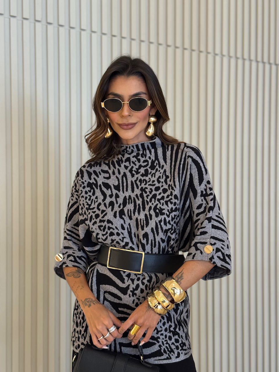 BLUSA SORAIA ANIMAL PRINT CINZA - 0076370091 - CAROLLA FERRARO