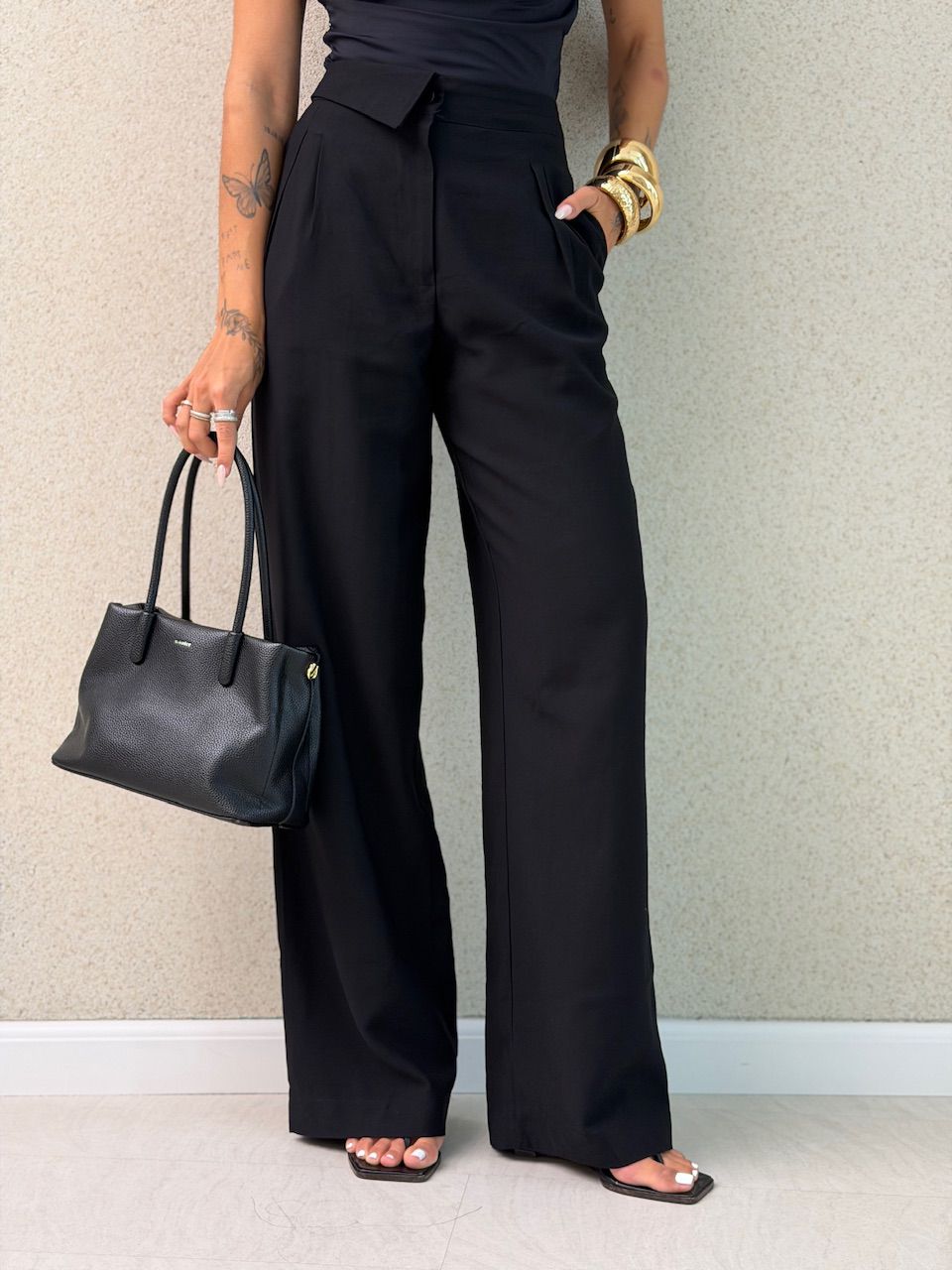 CALÇA PAOLA RETA PRETA - 0076400033 - CAROLLA FERRARO