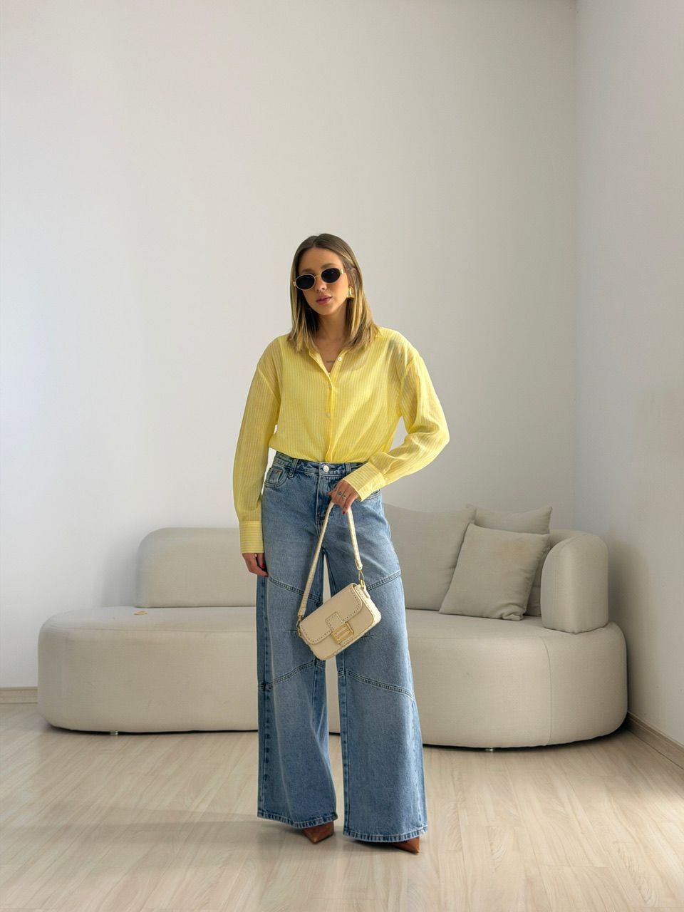 CAMISA KEILA LISTRAS AMARELA