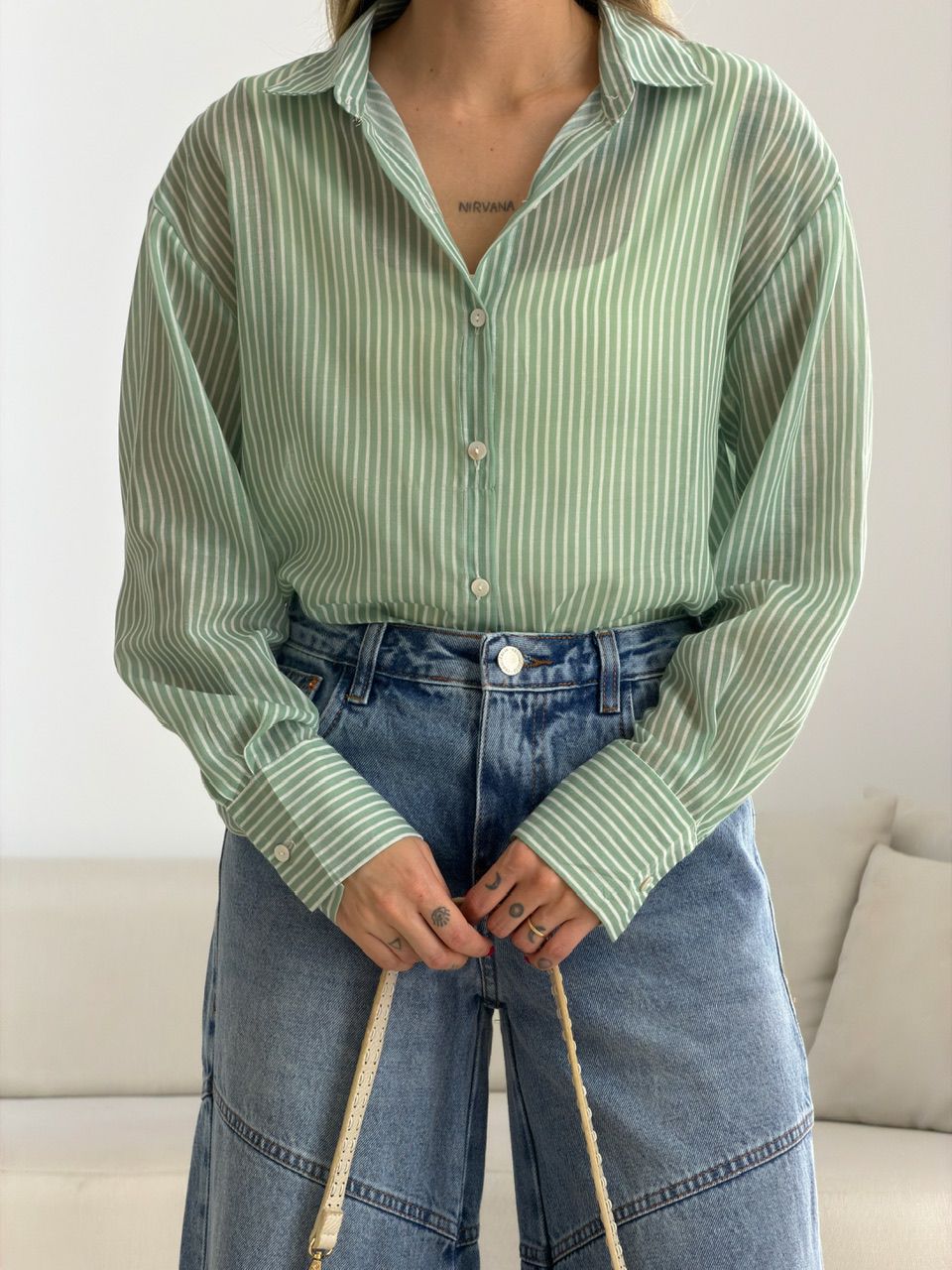 CAMISA KEILA LISTRAS VERDE - 0076390230 - CAROLLA FERRARO