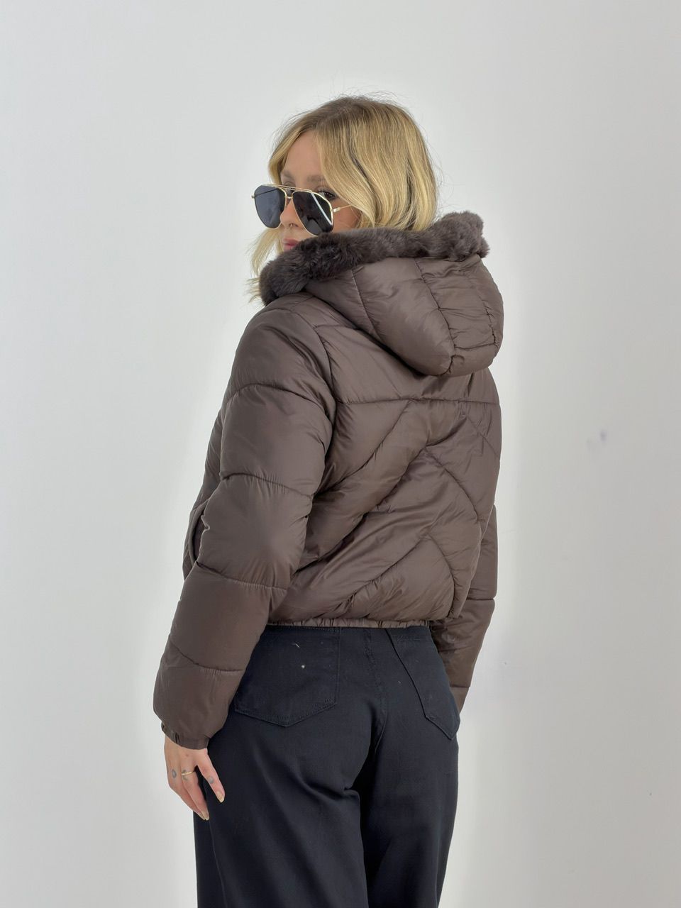 PUFFER RAISSA PELINHOS CAFÉ