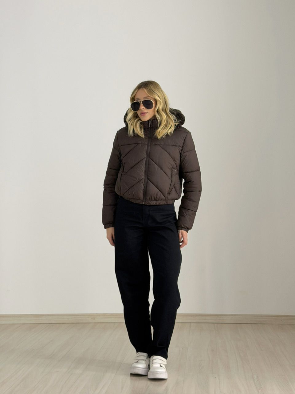 PUFFER RAISSA PELINHOS CAFÉ