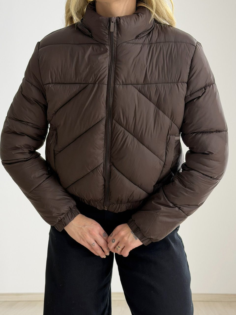 PUFFER RAISSA PELINHOS CAFÉ