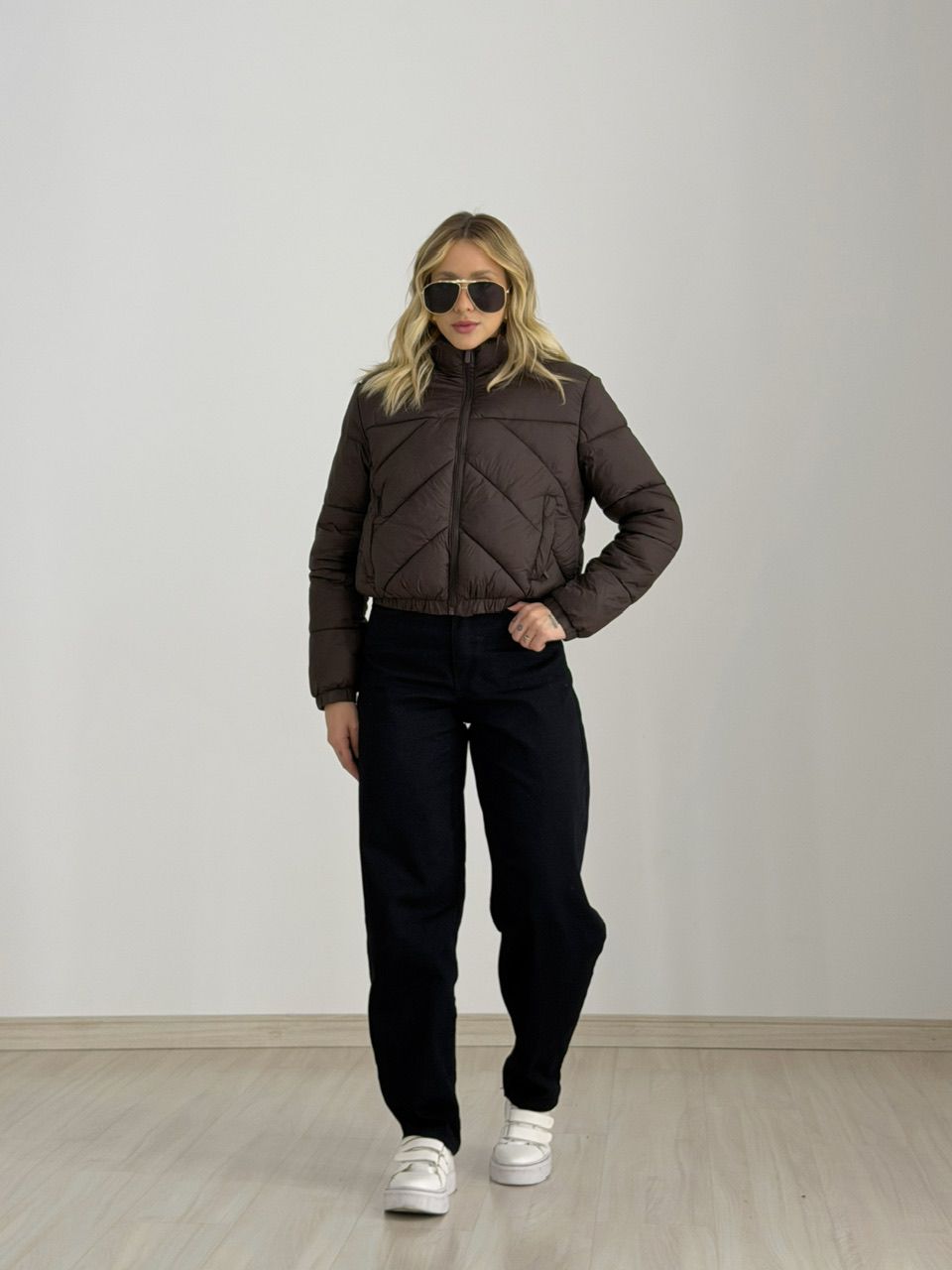PUFFER RAISSA PELINHOS CAFÉ