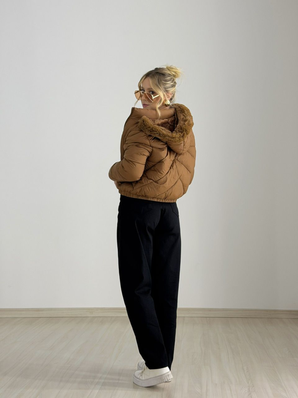 PUFFER RAISSA PELINHOS CARAMELO