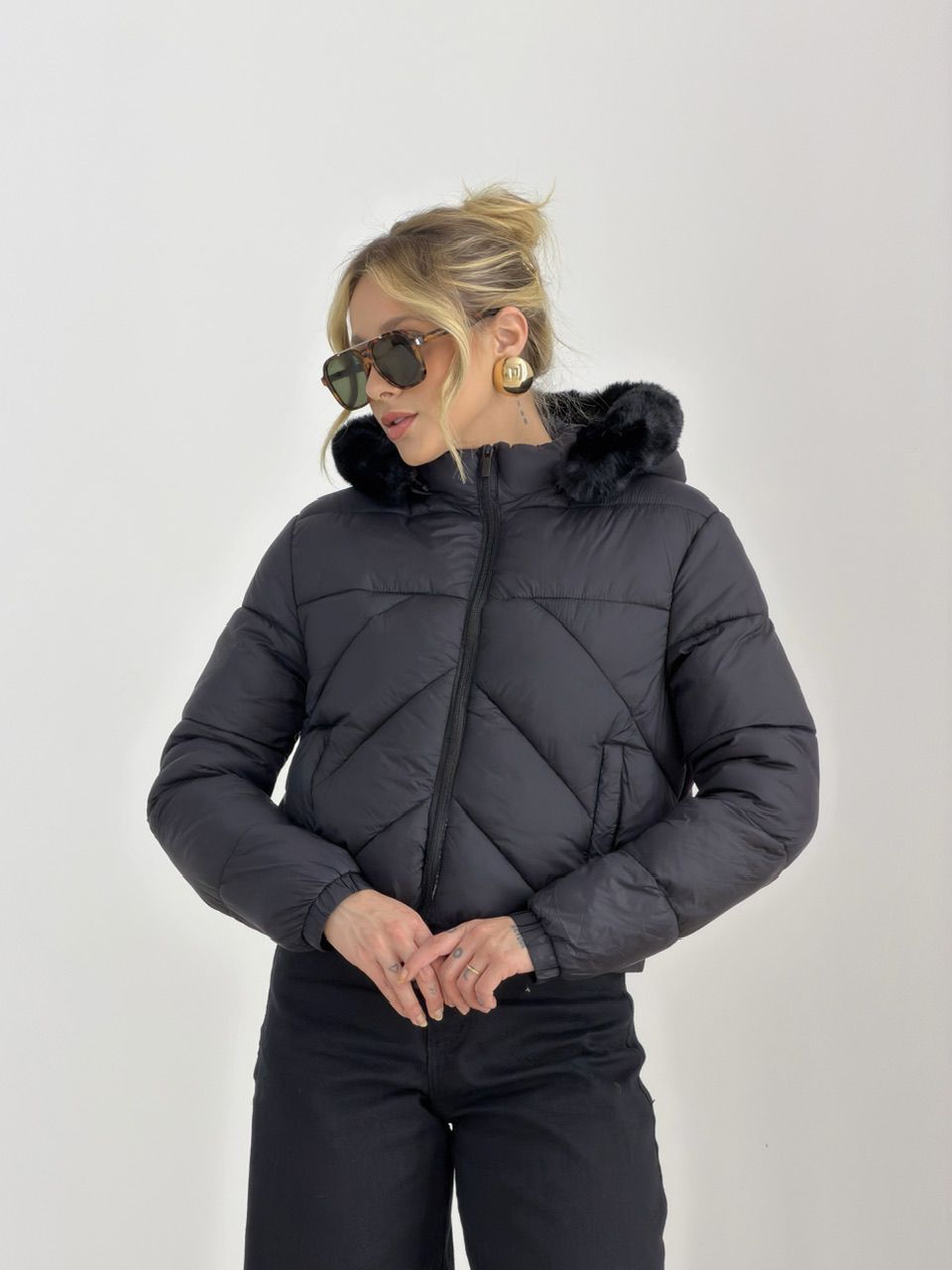 PUFFER RAISSA PELINHOS PRETA