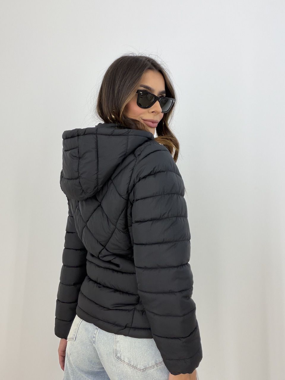PUFFER ANGELA FORRADA PRETA