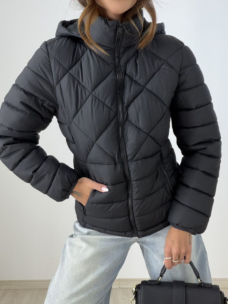PUFFER ANGELA FORRADA PRETA