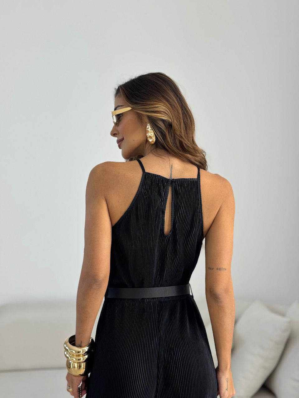 MACACÃO GABRIELY PLISSADO PRETO