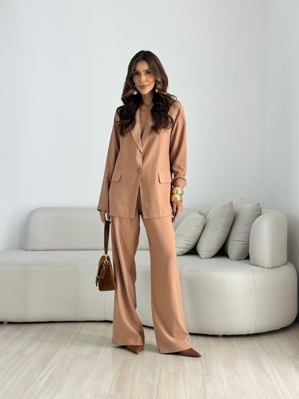 CONJUNTO SIMONE BLAZER CALÇA CAPUCCINO - 00723001... - CAROLLA FERRARO