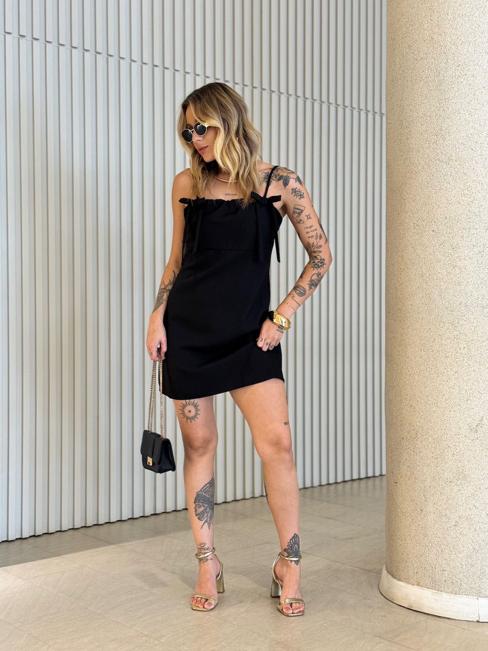 VESTIDO PATRICIA CURTO LACINHO PRETO