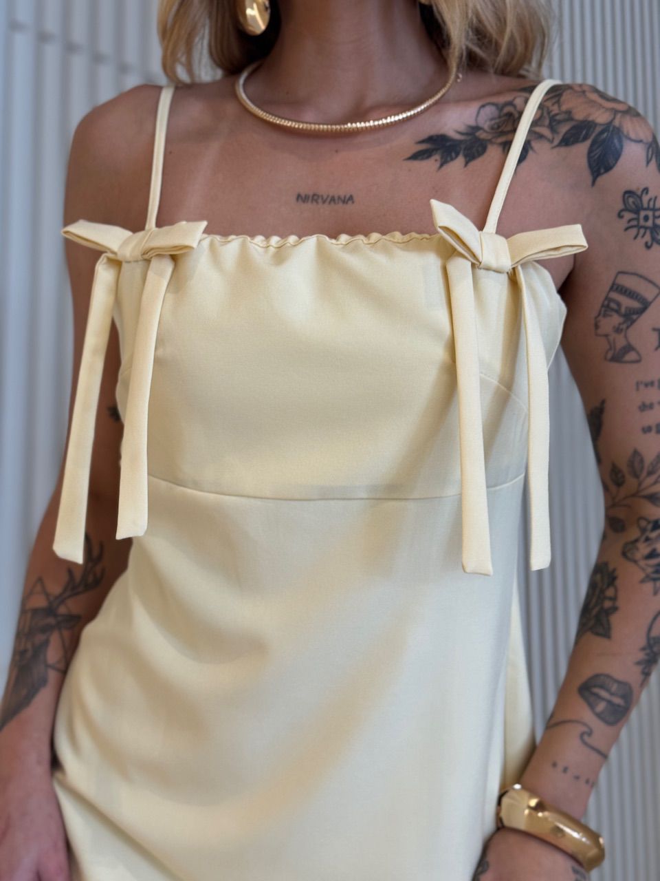 VESTIDO PATRICIA CURTO LACINHO YELLOW BUTTER