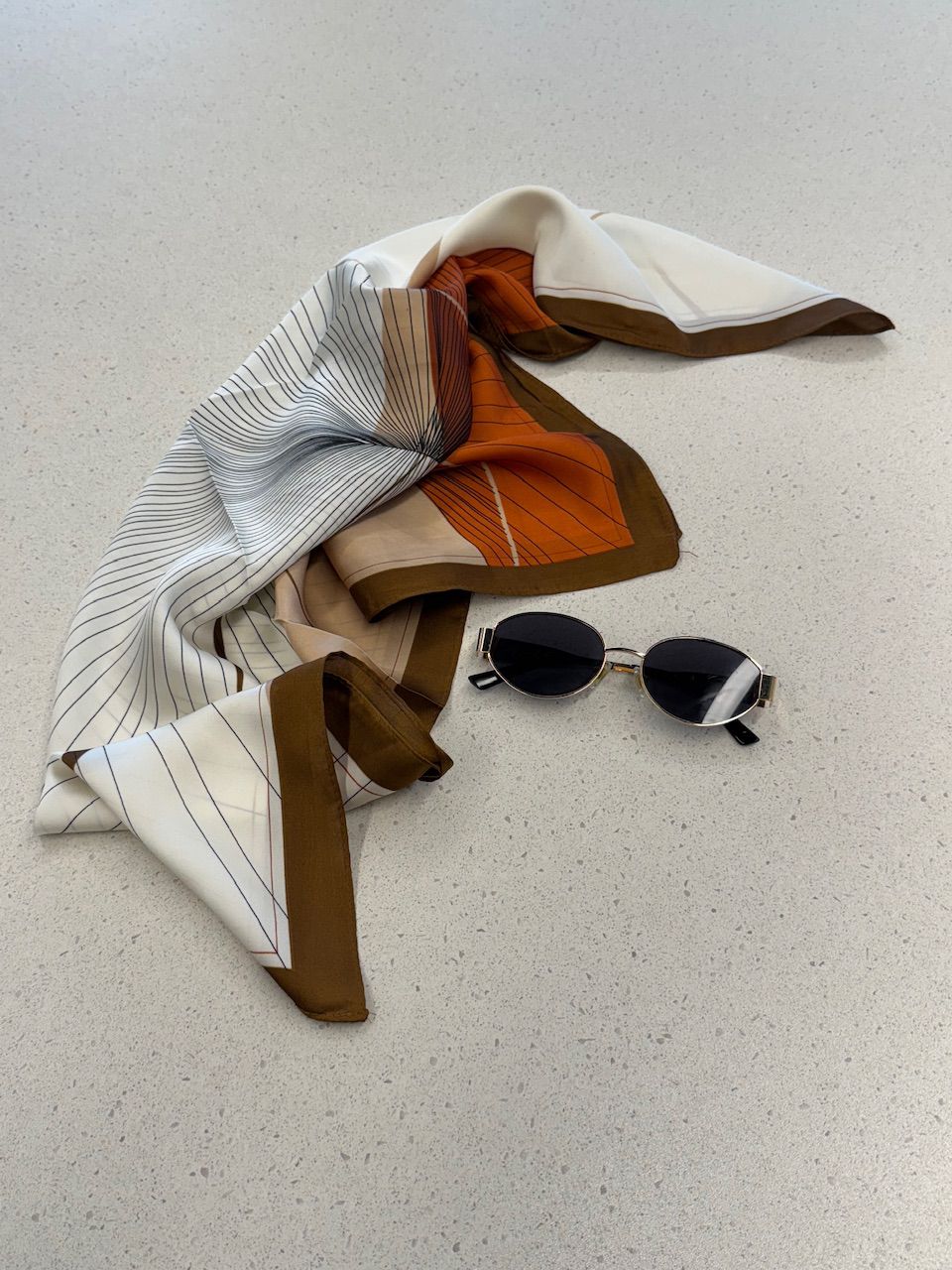 LENÇO BEATRIZ CARAMELO - 0073000095 - CAROLLA FERRARO