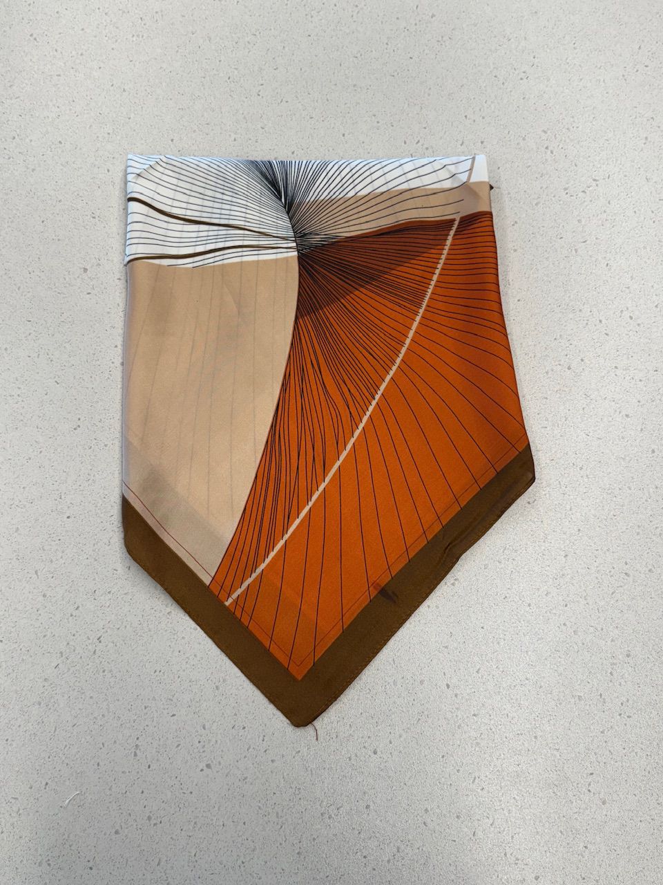 LENÇO BEATRIZ CARAMELO