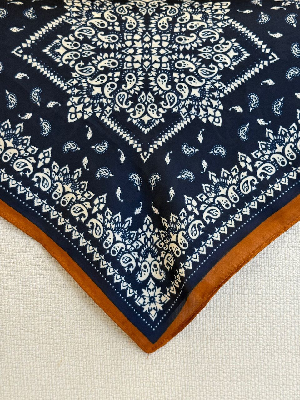 LENÇO CINTIA CARAMELO