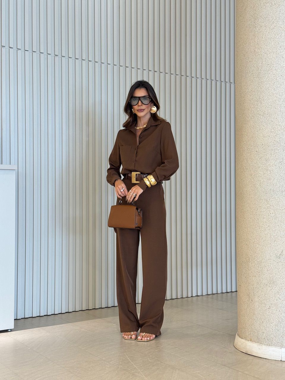 CONJUNTO ISIS CAMISA CALÇA MARROM
