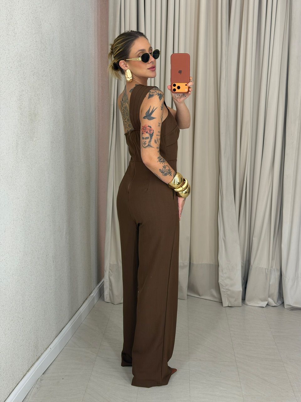 MACACÃO MELISSA NULA MANGA MARROM