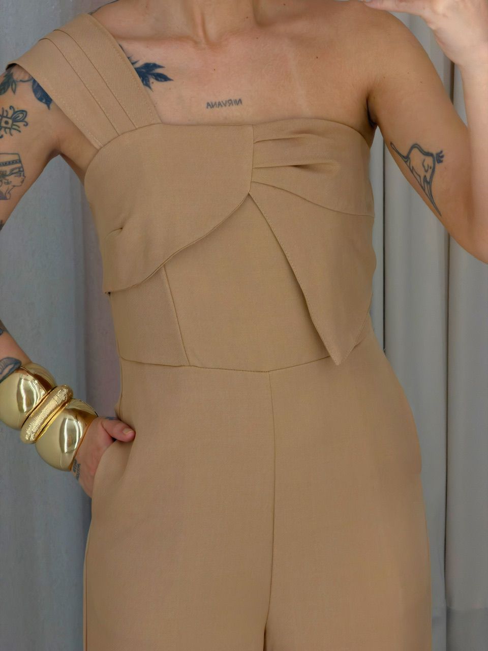 MACACÃO MELISSA NULA MANGA NUDE