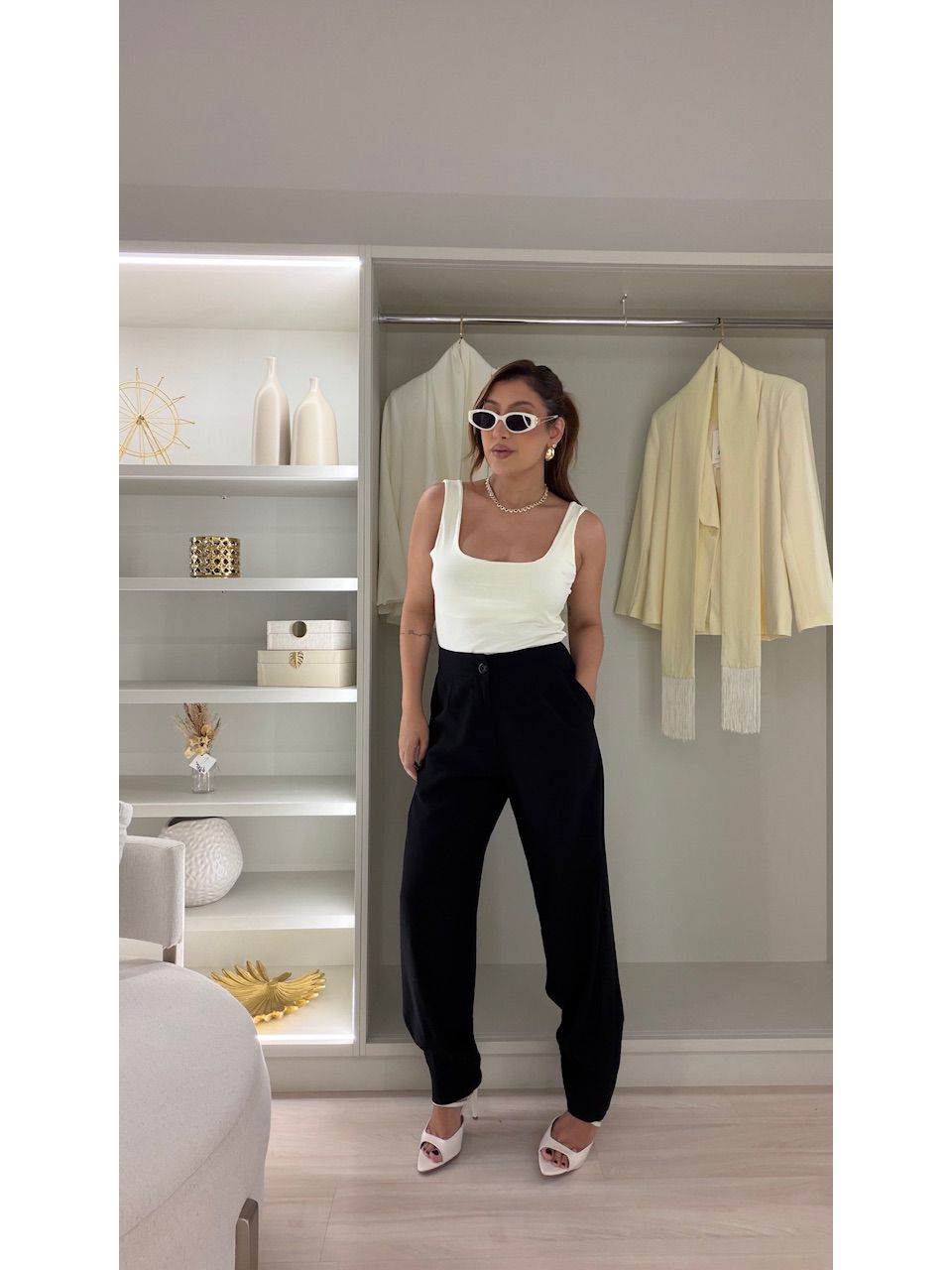 CALÇA JULIANA BOTÃO PRETA